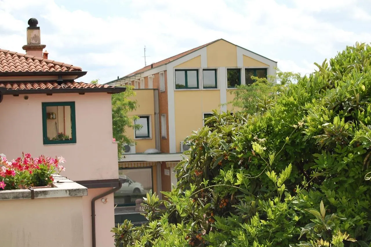 Apartment Locazione Turistica Elite Parco Brentelle Bed & Breakfast - Chiesanuova 135 E 167 Padova Italy